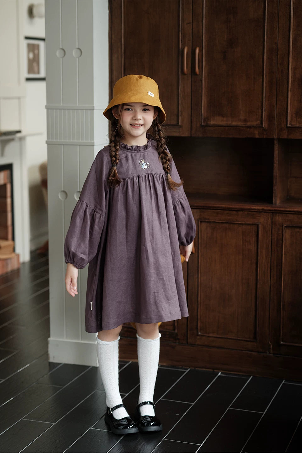 Pure Linen Lace-Collar Dress - Embroidered Long-Sleeve Autumn