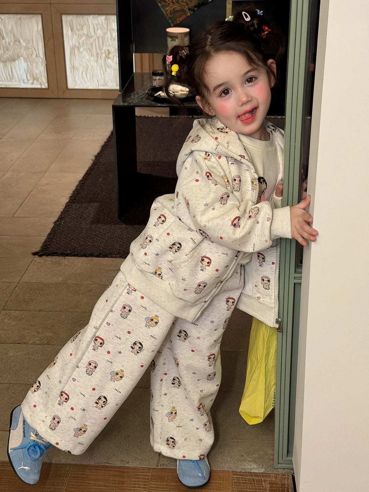 Girls Cartoon All-Over Print Hoodie & Pants Set - Autumn Two-Piece with Bonus Tee
