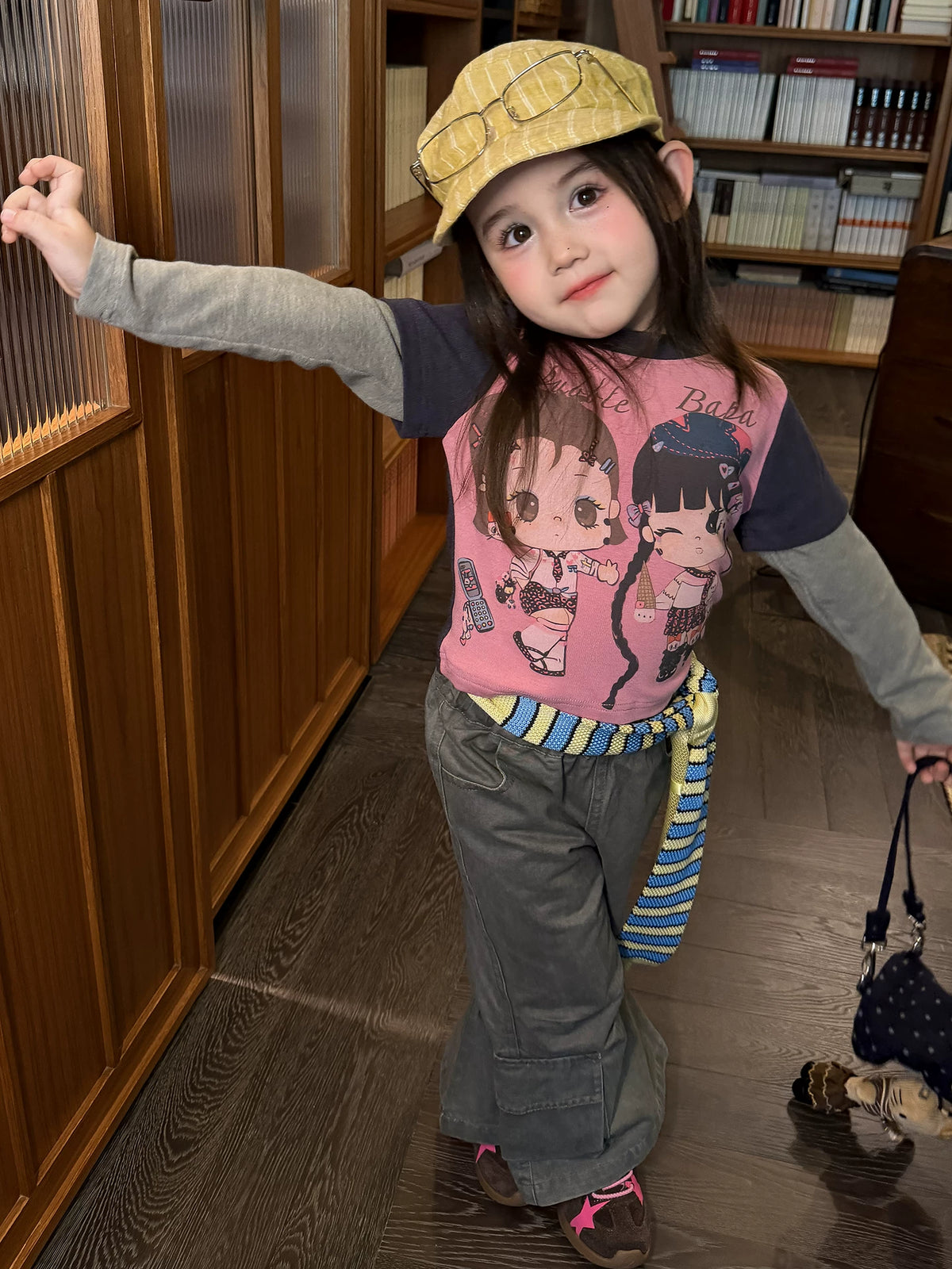 Girls Cartoon Tee & Cargo Flare Pants Set - Korean Autumn